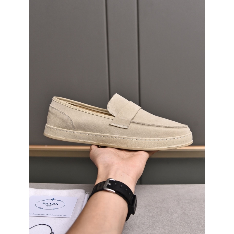 Pra*a leather shoes
